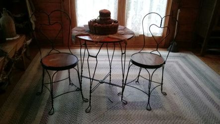 Antique parlor table and 2 chairs