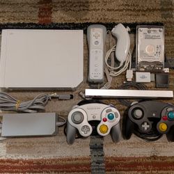 White Nintendo Wii Console Bundle! Tested! HDMI Adapter! Includes 70+ Games!