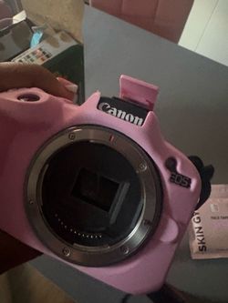 Canon EOS R50