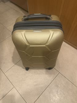 Samsonite Carey On Luggage