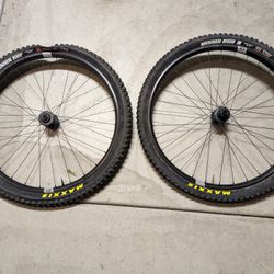 Crank Brothers Alloy Wheelset and Hubs
