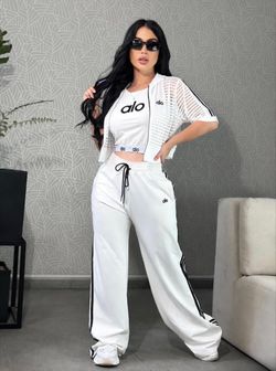 Alo set different colors