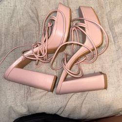 7.5 Pink Heals 