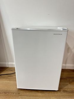 White Mini Refrigerator Fridge
