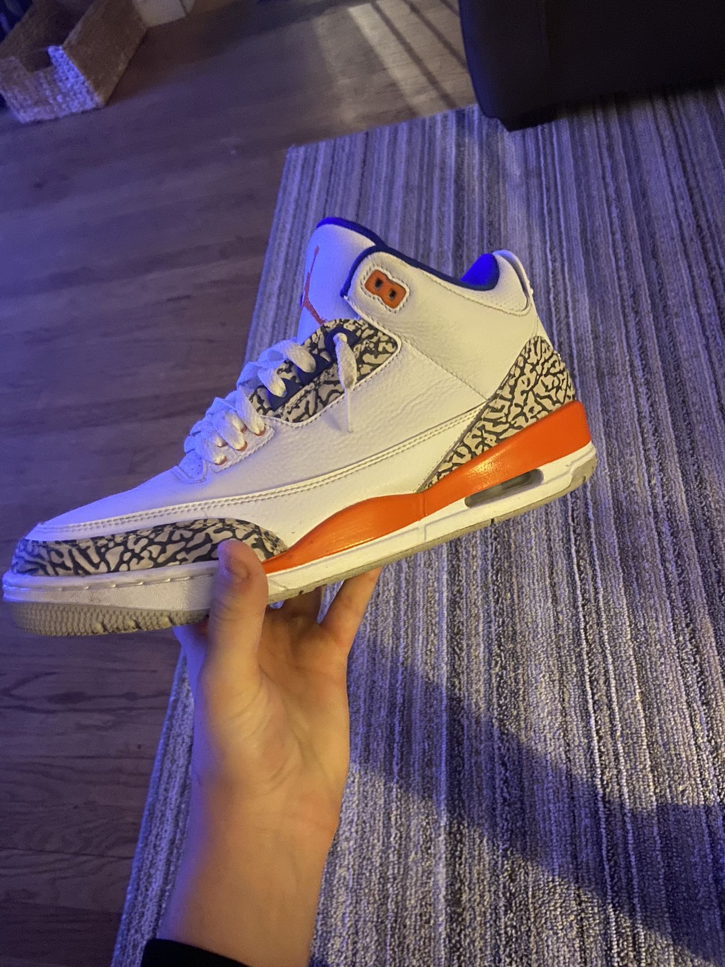 Knick Jordan 3s