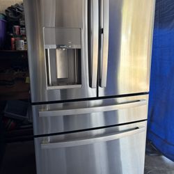 Fridges For Sale Are Plugged In Water And Ice Free Deliver 
