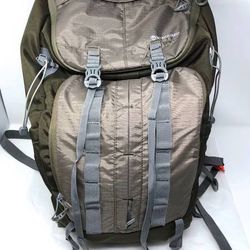 Vanguard Sedona 51 backpack camera gear photography day pack hiking