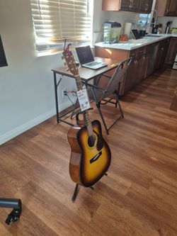 Yamaha Acoustic Guitar Sunburst Finish with Stand