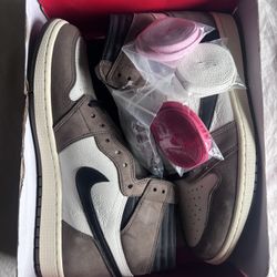 Jordan 1 x Travis Scott