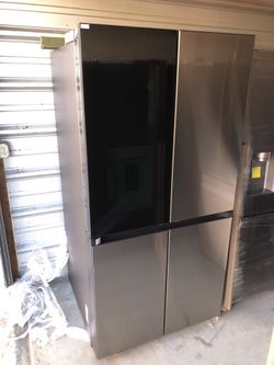 Bespoke 4-Door Flex with Beverage Zone in Charcoal Beverage Zone panel, Stainless Steel