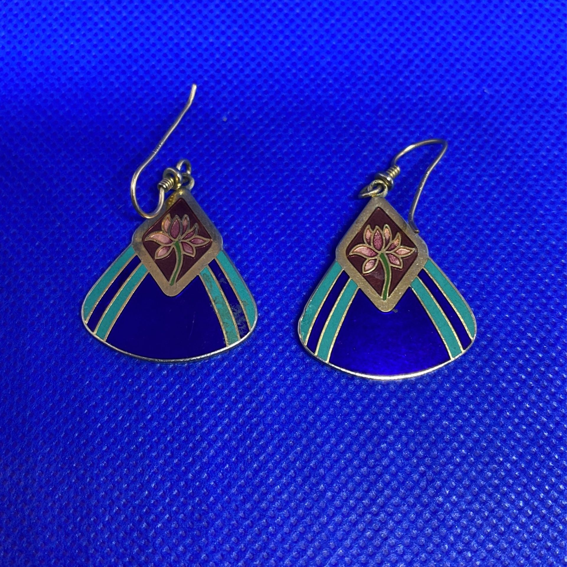Laural Burch Dangle Earrings 