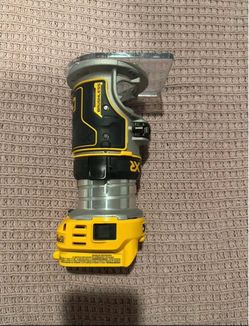 20V MAX XR Cordless Brushless Fixed Base Compact Router (Tool Only) DCW600