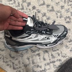 Off White Be Right Back