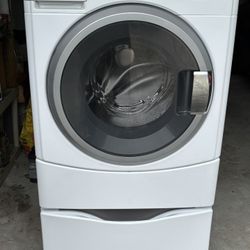 Maytag Washer 2000 Series 36"h x 27"w x 28" d