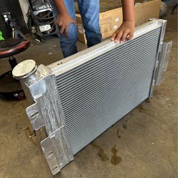 Aluminum radiator with electric fans