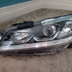 Honda Accord Headlight (Left Side Only)