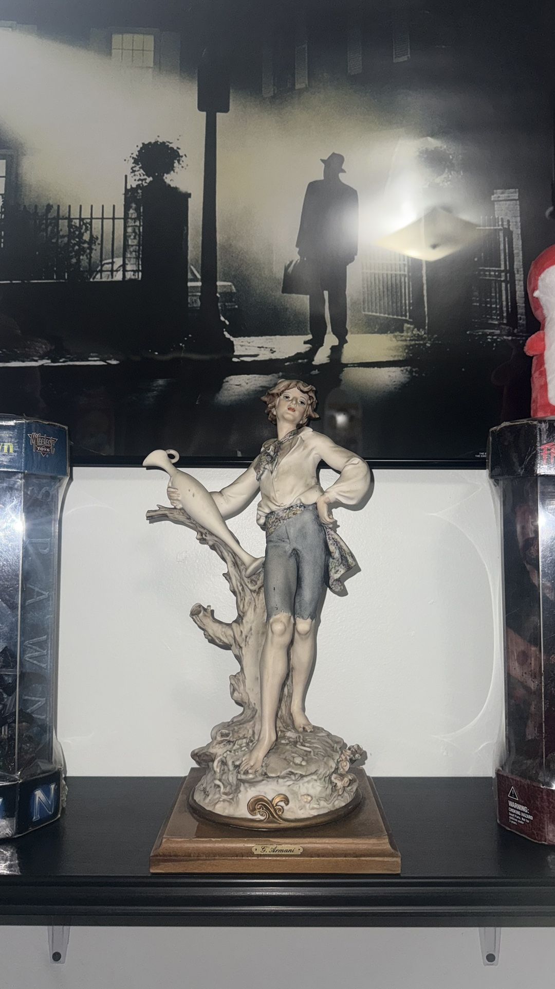 Vintage / Y2K 1982 Giuseppe Armani Figurine Man Holding Vase Florence Italy Sculpture 