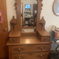 Antique Women’s Oak Dresser 