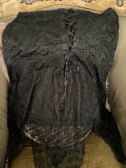 Le Metal Black Lace Strapless Dress