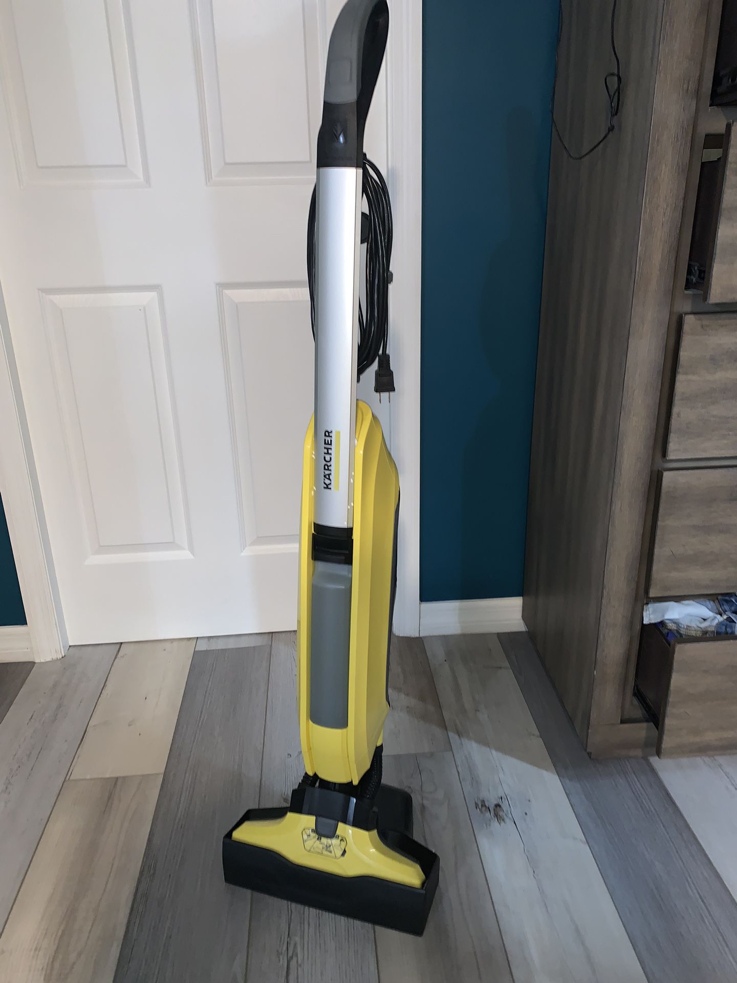 Doctor of Philosophy Counting insects Reconcile Kärcher - FC 5 Electric Hard Floor Cleaner – Perfect for Laminate, Wood,  Tile, LVT, Vinyl, & Stone Flooring for Sale in Redington Shores, FL -  OfferUp