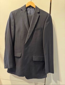 Calvin Klein Men's Dark Navy Pinstripe Suit (Blazer 36R + Pants 32x32) Slim Fit