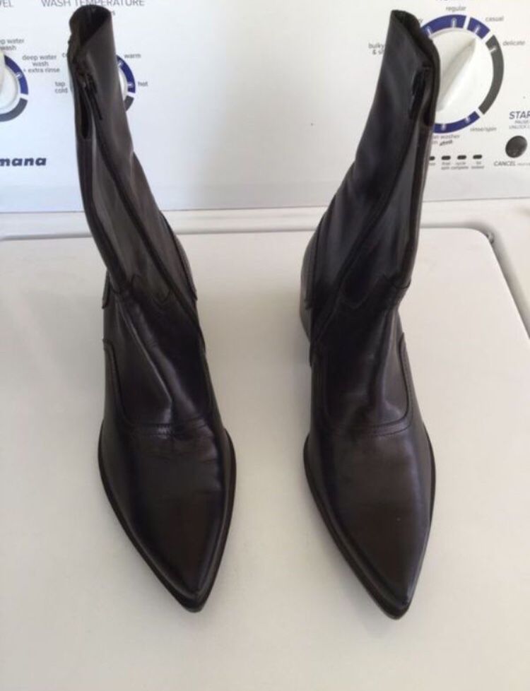 Aldo Women's Boots size 38 New