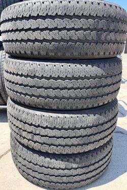 285/60/20 Firestone set de llantas usadas en buenas condiciones las 4