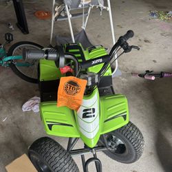 Razor 24V Dirt Quad McGrath Powered Ride On