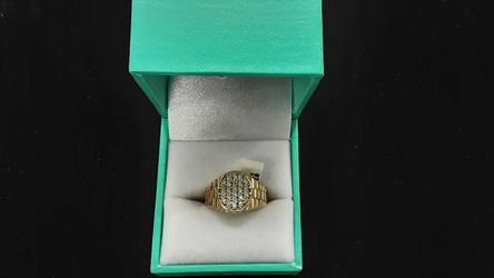 Yellow Gold 10k (.417) 3.3 grams Size 8