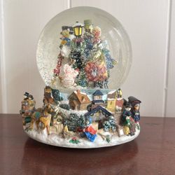 Snow Globe Music Player