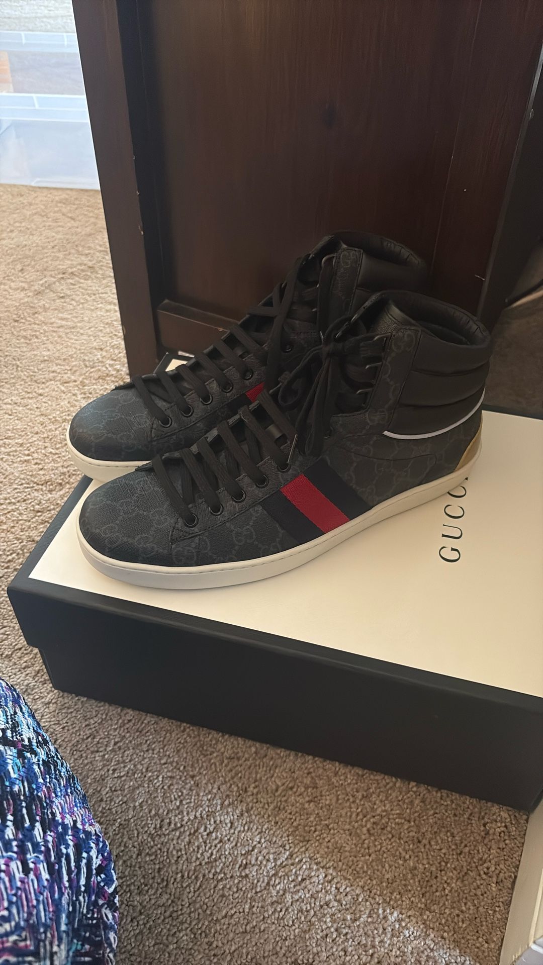 GG Supreme, Gucci Canvas High top Sneaker, Black Size 10