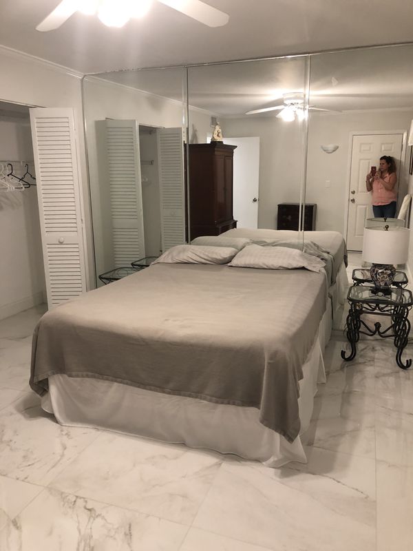 1 Queen bed - FREE for Sale in Fort Lauderdale, FL - OfferUp