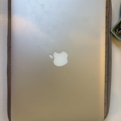 MacBook Air (13 inch)