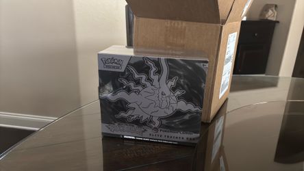 Pokemon center Pitch black etb