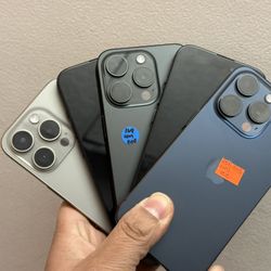 Apple iPhone 15 pro 128 gb unlocked with store warranty 