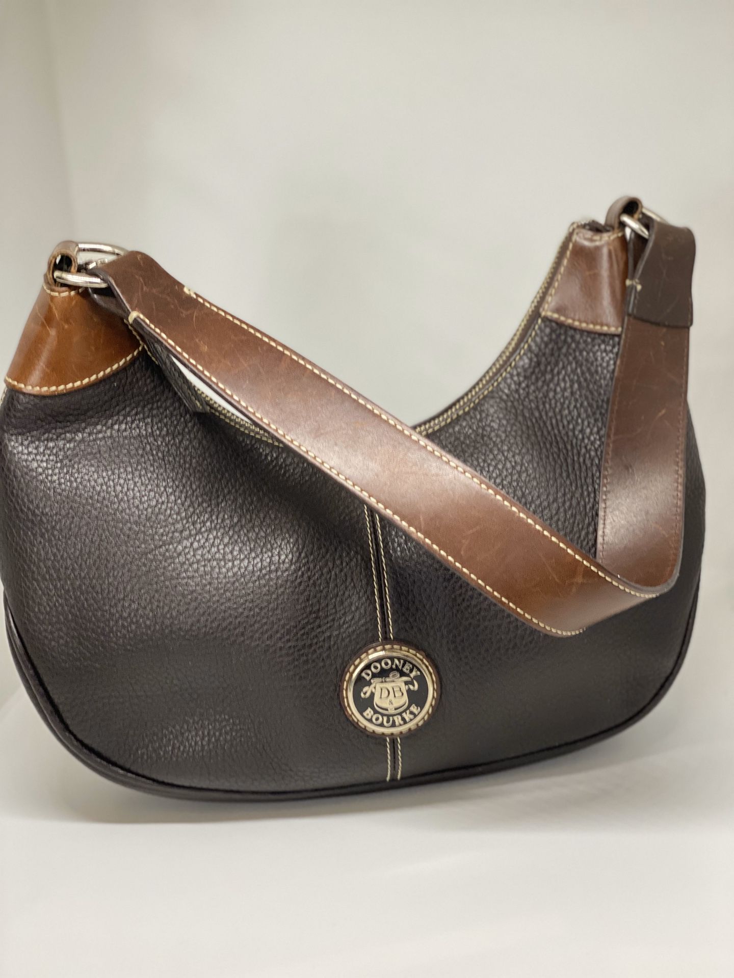 DOONEY & BOURKE 💥VINTAGE💥 Leather Hobo Bag