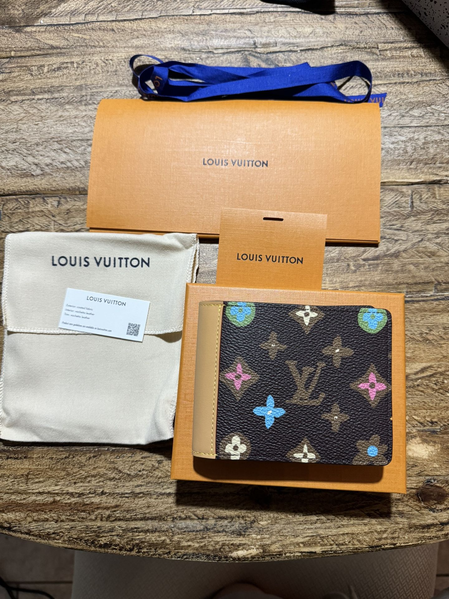 SOLD OUT AT Louis Vuitton Multiple Wallet Brand New 