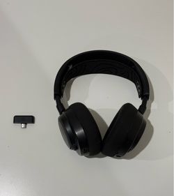 SteelSeries Arctis Nova 7 Wireless Gaming Headset with USB-C Dongle