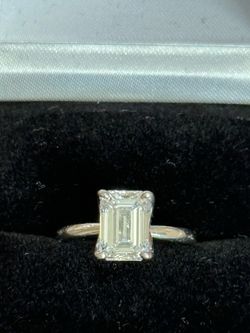 2.5 ct Emerald Cut Lab Diamond Ring Platinum VS1 Size 5
