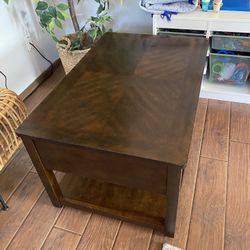 Coffee Table W/ Slideout Upper Platform And Center Console Storage