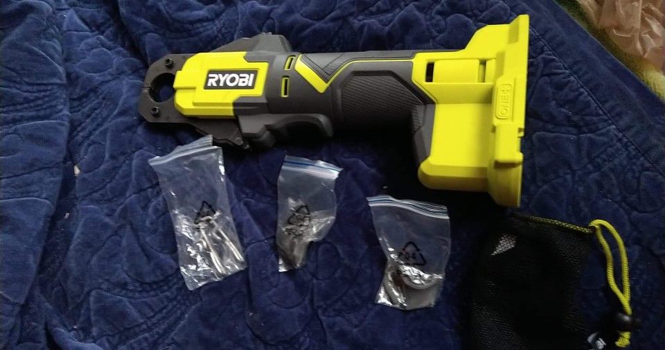 Ryobi 18volt Crimping Tool/Pex P661(Cordless)