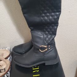 Size 10 Wide Leg Black Boots 
