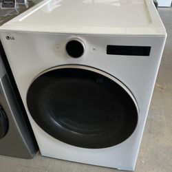LG Front Load Gas Dryer In White 