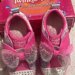 Skechers Twinkle Toes Light-Up Shoes – Girls Size 8