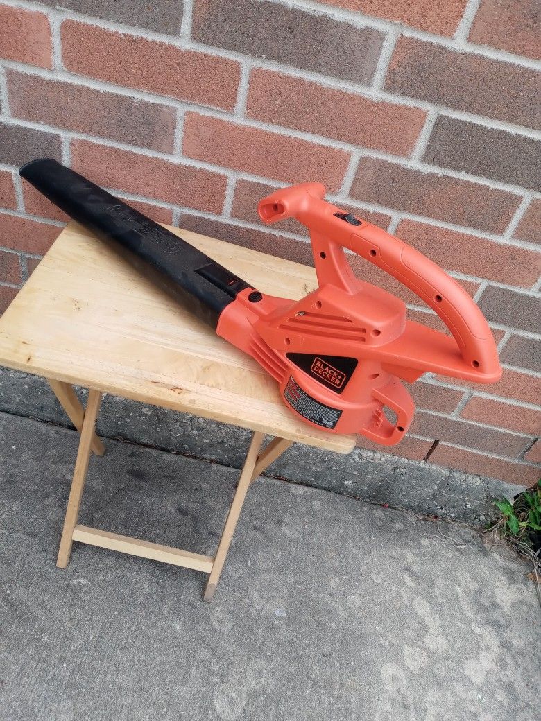 Electric Leaf Blower Black&Decker