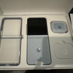 Motorola Razr Swaroski 256gb(Locked)