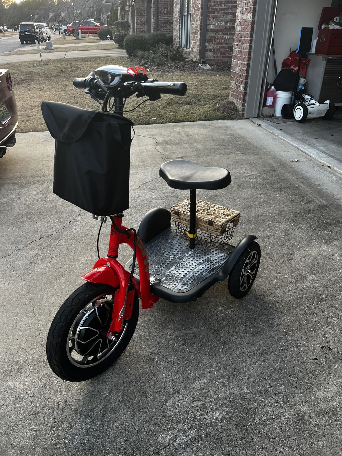 Electric Bike, RMB EV PEV Folding Three Wheel Electric Mobility Scooter. 48v 500w