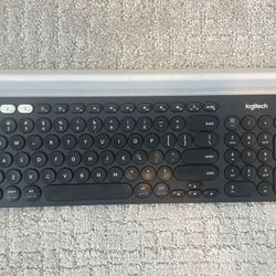 Wireless Logitech keyboard With Number pad