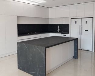 Custom Kitchen Cabinets