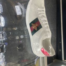 New Gucci Shoes With Original Box 